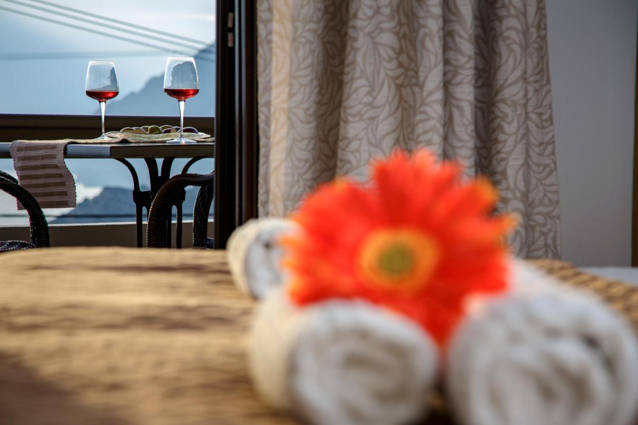 Annaview Apartments & Suites Плакіас Екстер'єр фото