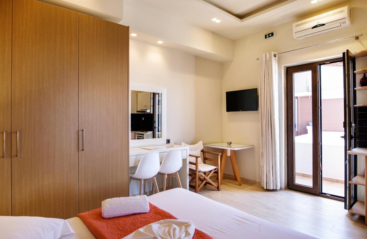 Annaview Apartments & Suites Плакіас Екстер'єр фото